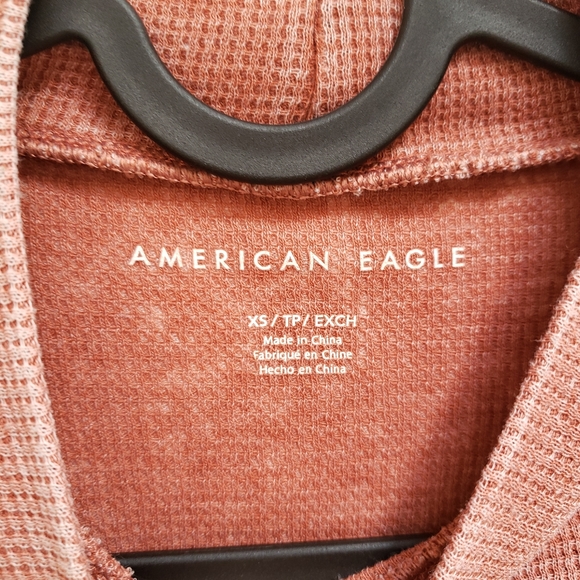 American Eagle Faded Copper Waffle Knit Mock Neck Shirt - Picture 4 of 5